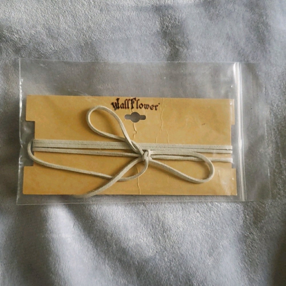 NWT faux leather choker